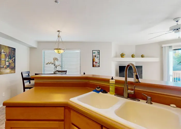 2br | In W/ Mountain Views Holiday home *